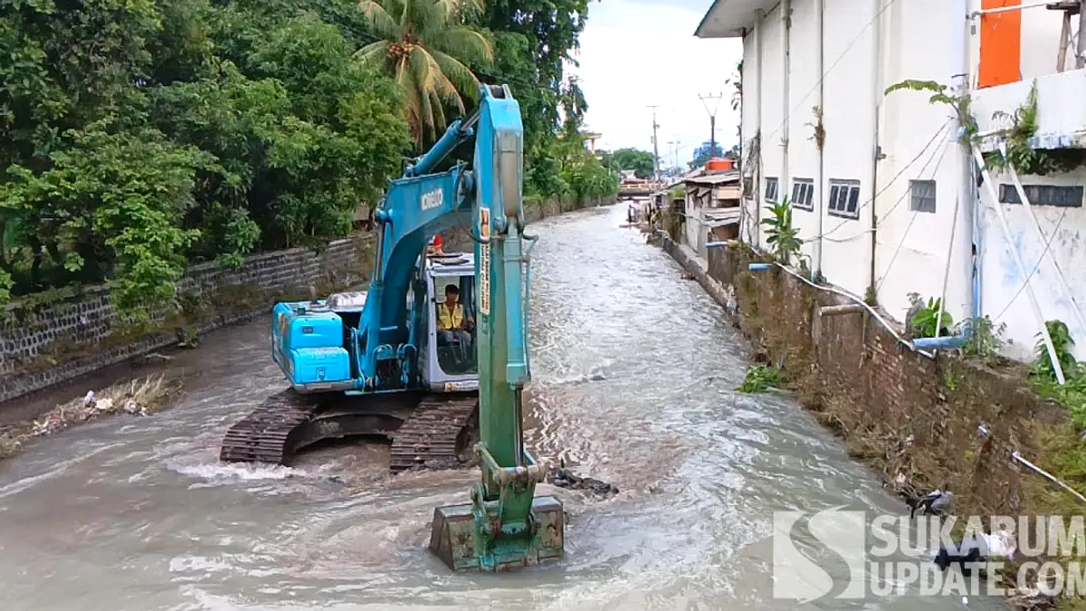 Bupati Sukabumi Bongkar Jembatan Tua, Hindari Banjir