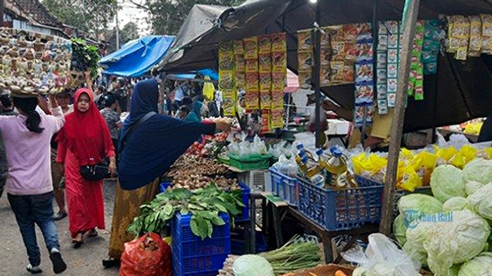 Bupati Tabanan Cek Relokasi Pedagang Pasar Senggol