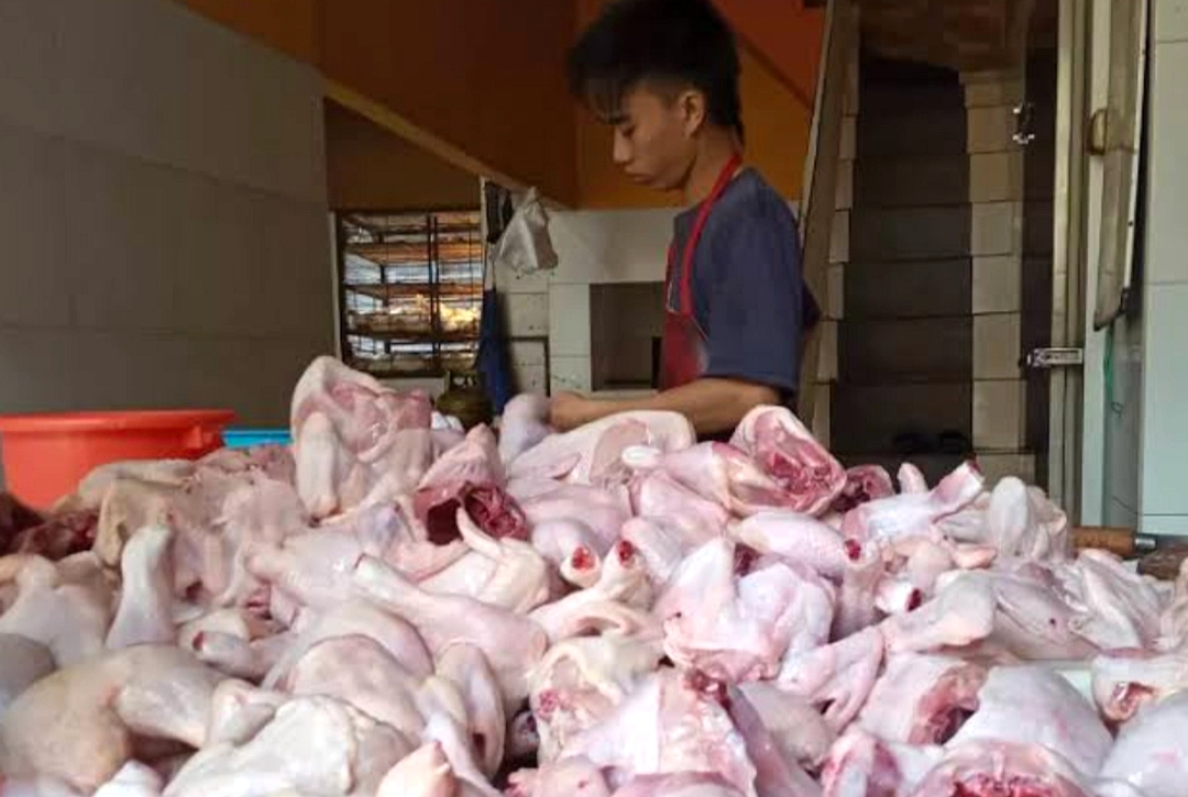 Cabai Rawit Hijau Melonjak 5%, Daging Ayam Ikut Naik