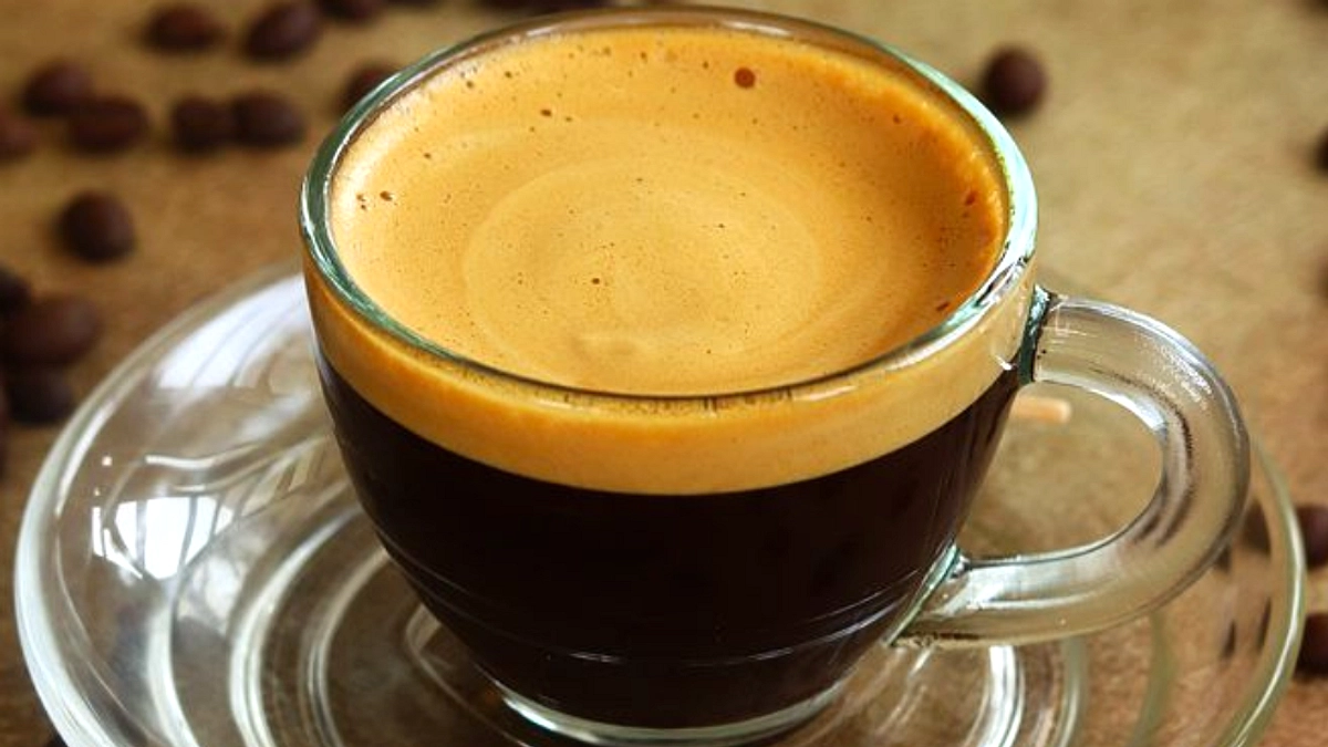 Café di Panas: Cara Sehat Menikmati Kopi Tanpa Dehidrasi