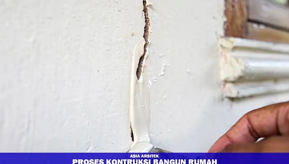 Cara Mudah Perbaiki Retak Rambut di Dinding Rumah