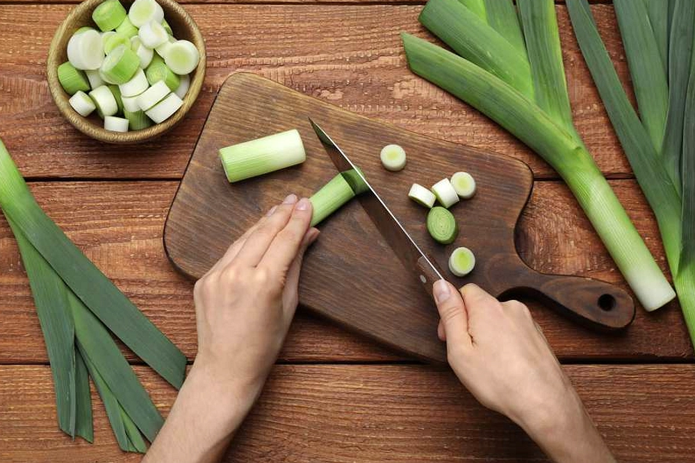 Cara Mudah Simpan Daun Bawang agar Tetap Segar dan Tips