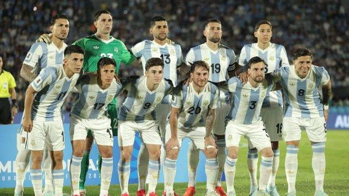 Casemiro: Taktik Tenang Hadapi Messi, Fokus Kontrol
