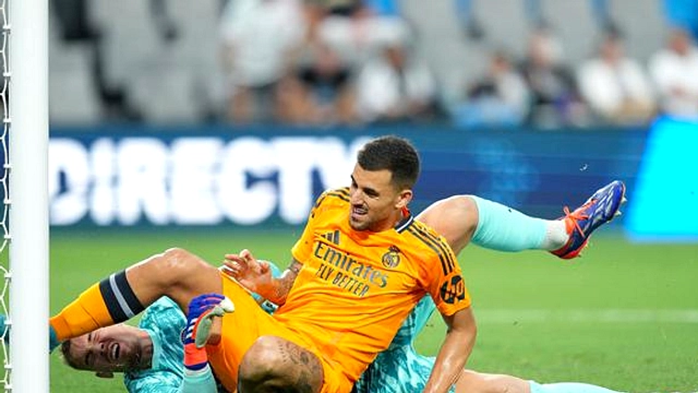 Ceballos Terbengkalai, Arbeloa Jaukan Diskusi Publik
