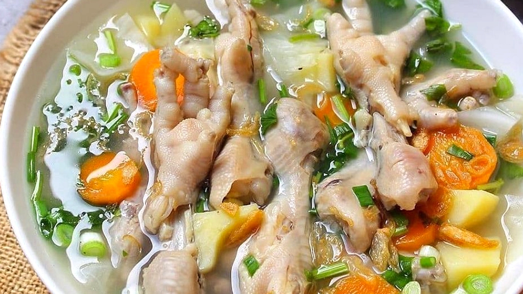 Ceker Ayam: Lunak, Pedas, Ekonomis, Penuh Protein Sehari