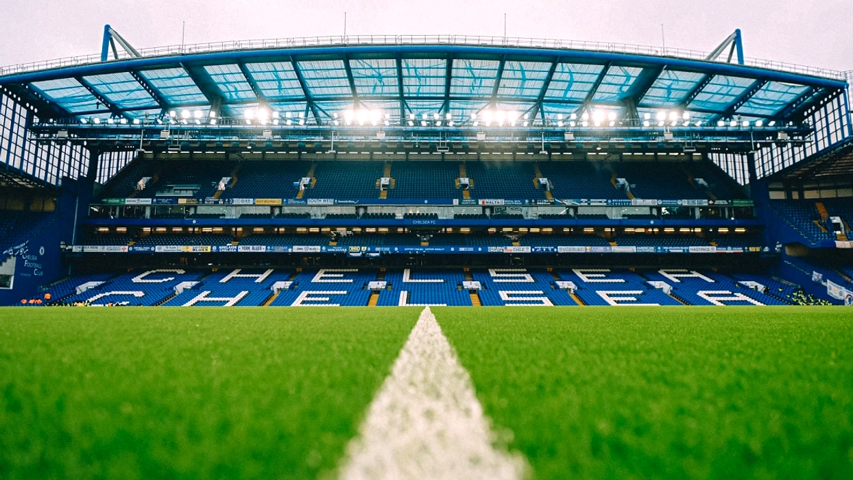 Chelsea Menurunkan, Rosenior Tenang Meski Liga Champions