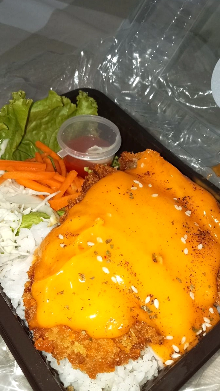 Chicken Katsu: Rasa Renyah di Rumah Bersama Saus Mentai