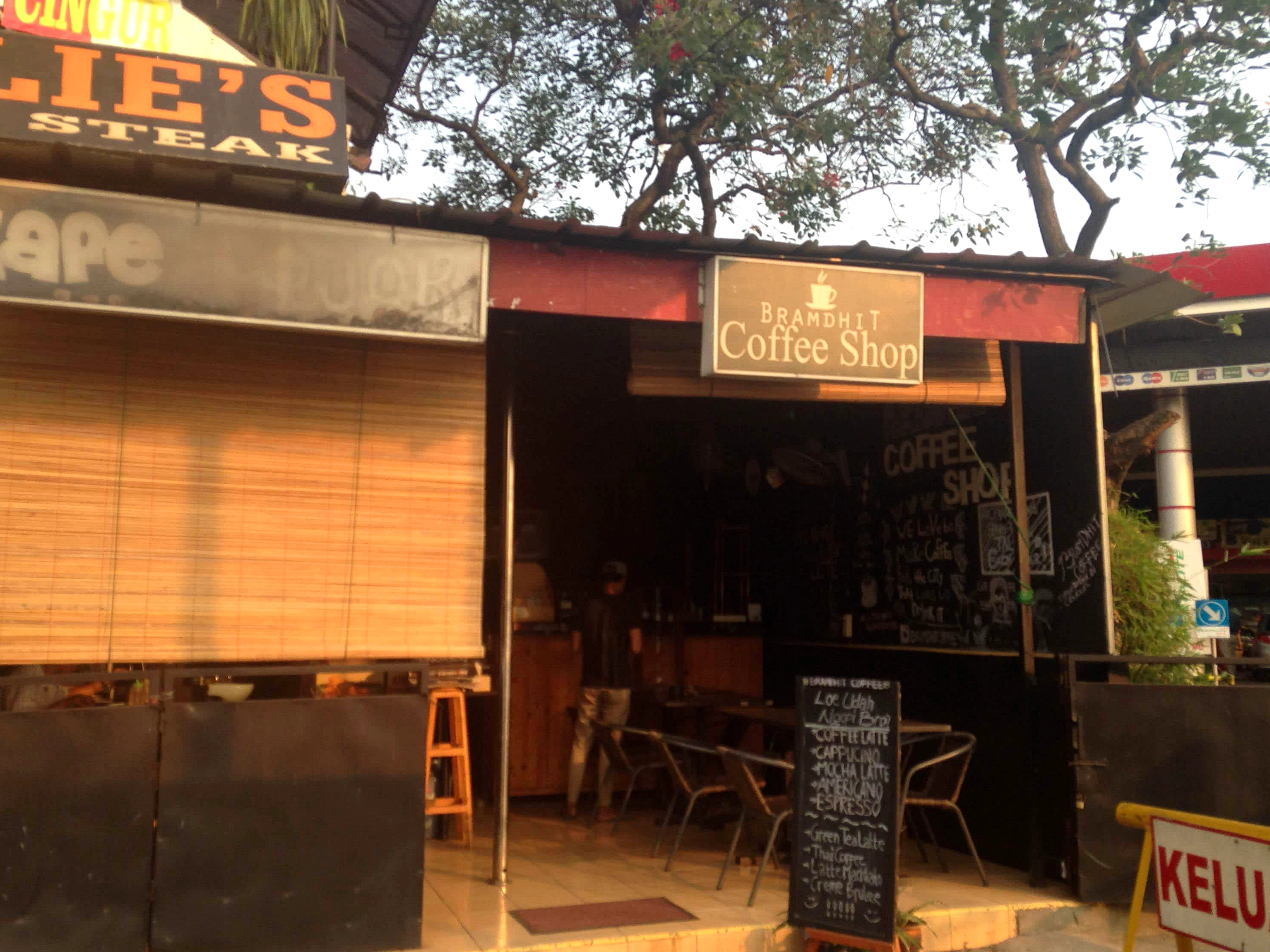 Cibubur Jadi Destinasi WFC: 5 Kafe Favorit WiFi Stabil