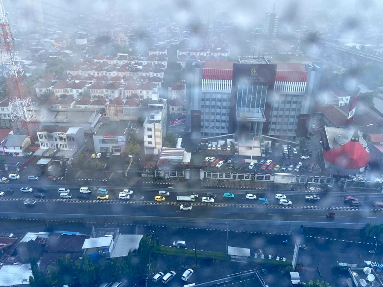 Cuaca Bali Sabtu: Berawan hingga Hujan Ringan, Suhu 22-33°C
