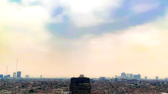 Cuaca Jawa Timur 14 Juni: Cerah Berawan Hingga Hujan Berat