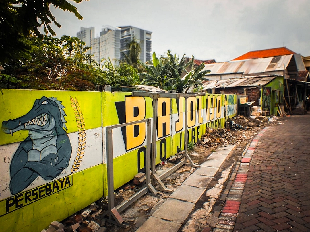 Cuaca Surabaya Berawan, Suhu Capai 33 Derajat