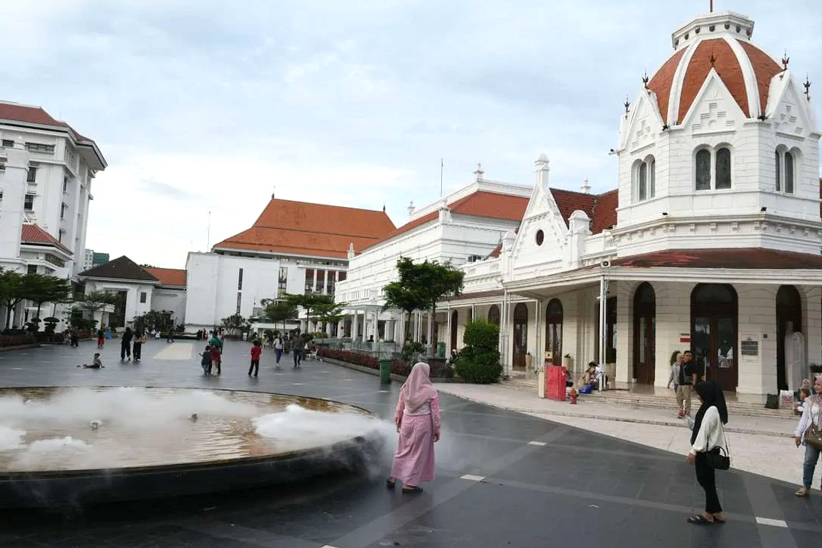 Cuaca Surabaya Hari Ini: Suhu 25–34°C, Hujan Ringan Potensi