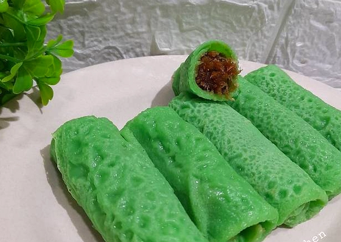 Dadar Gulung Isi Unti Kelapa Manis: Rasa Khas & Aroma Pandan