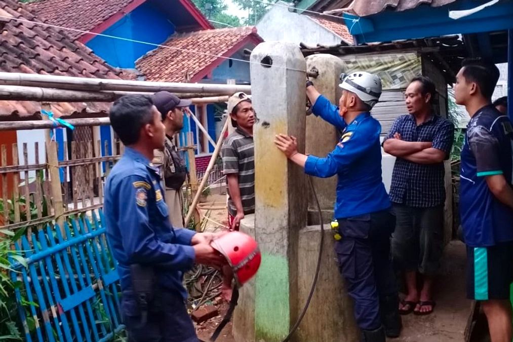 Damkar Sumedang, Ucapkan Ultah Pakai Gas