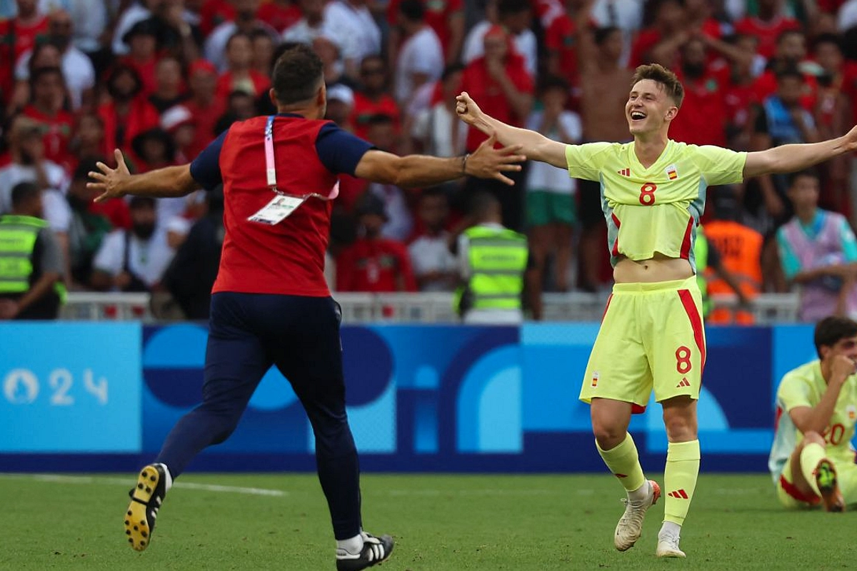 De la Fuente Balas Kritik Deschamps soal Wasit