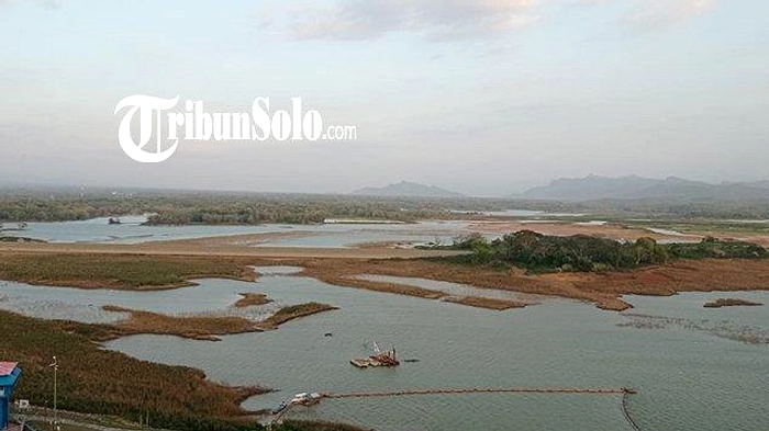 Debit Air Waduk Gajah Mungkur Naik, Spillway Tetap Ditutup
