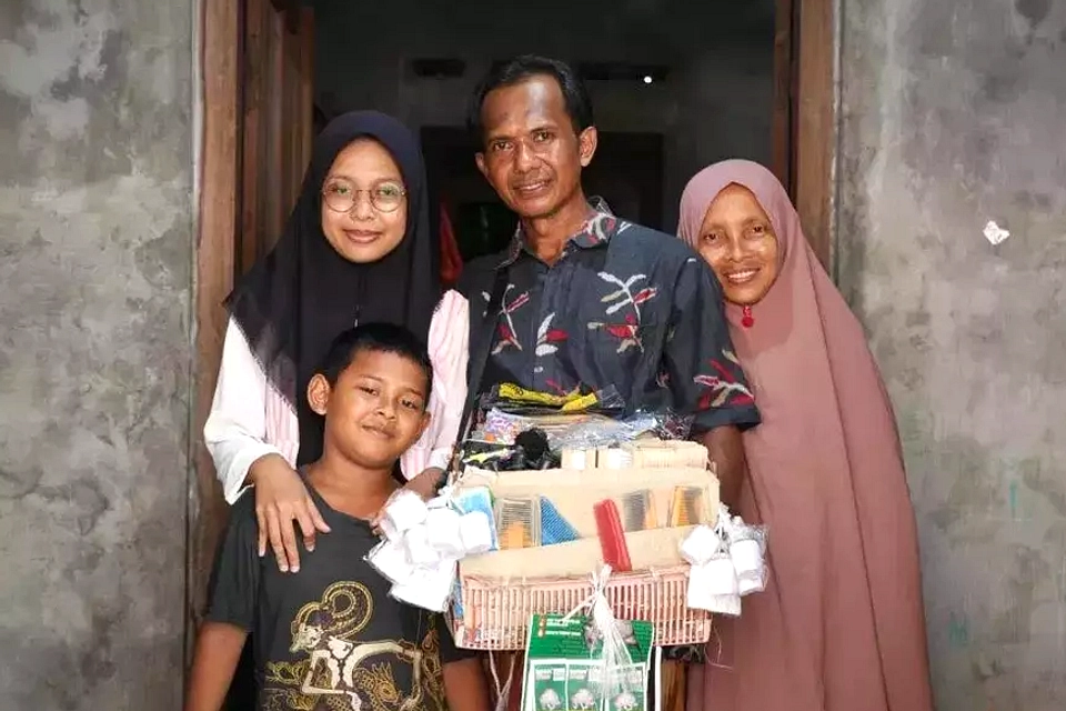 Dekan UGM Sambut Mahasiswa Baru dari Keluarga Kurang Mampu