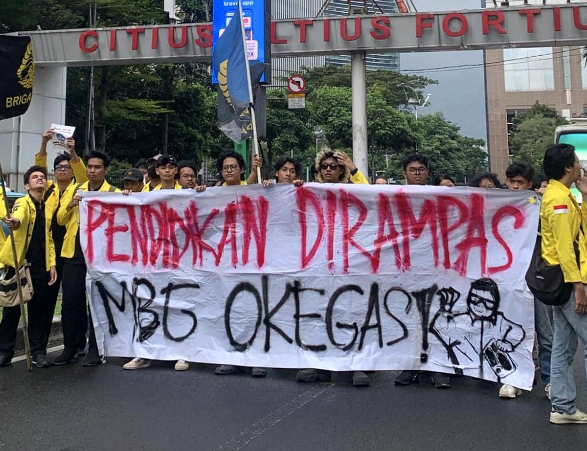 Demo BEM UI Bundaran HI: Lalu Lintas Padat Rute Alternatif