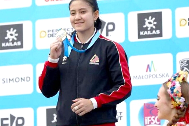 Desak Made Rita Raih Emas World Climbing di Polandia