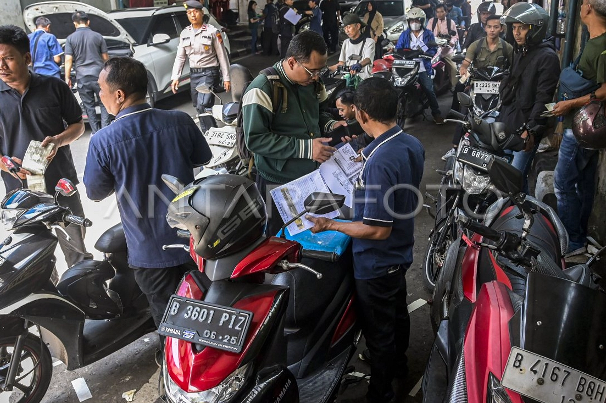 DKI Jakarta Bebaskan Bunga PKB dan BBNKB Ulang Tahun Kota