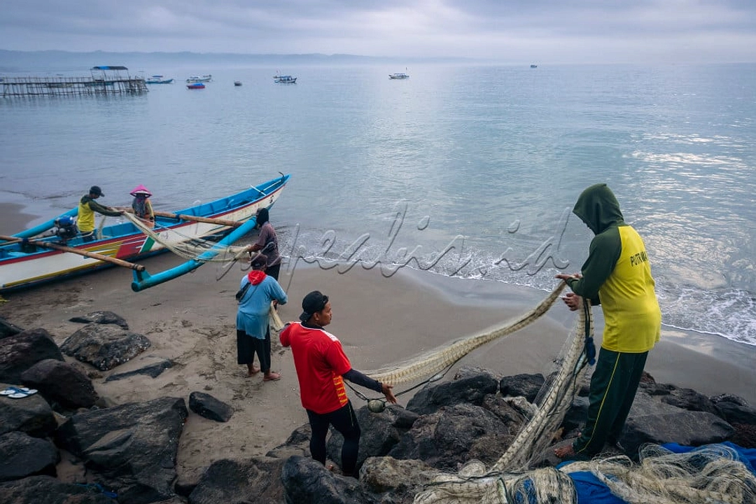 DLH Pangandaran Tunggu Hasil Lab, Warga Terus Merugi