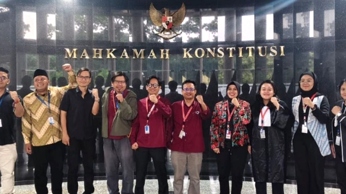 Dosen Unair Jadi Korban Doxing Usai Buka Suara di MK