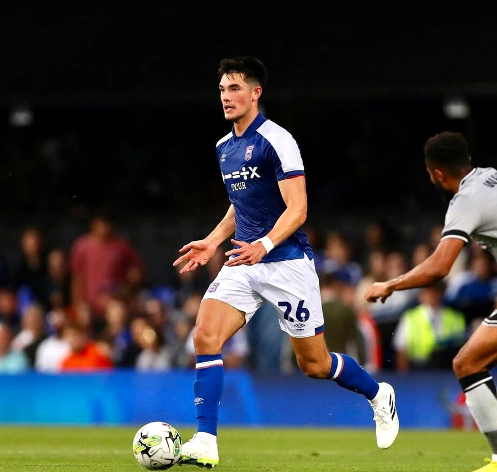 Elkan Baggott Resmi ke Millwall