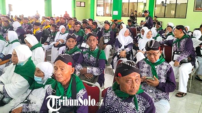 Empat Jemaah Calhaj Dipulangkan Karena Tidak Layak Terbang