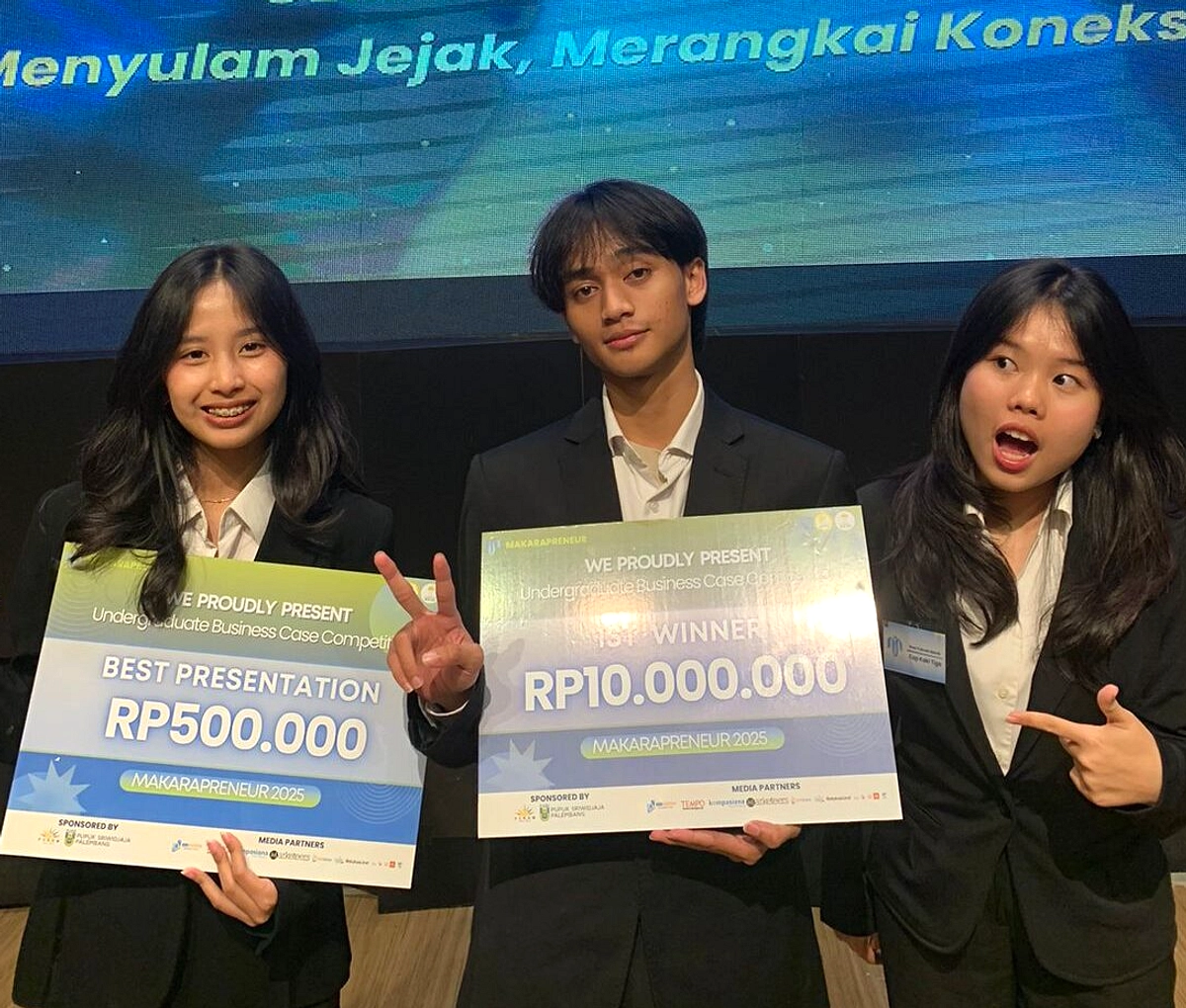 Empat Mahasiswa UB Raih Juara Kedua di Kompetisi Internasional
