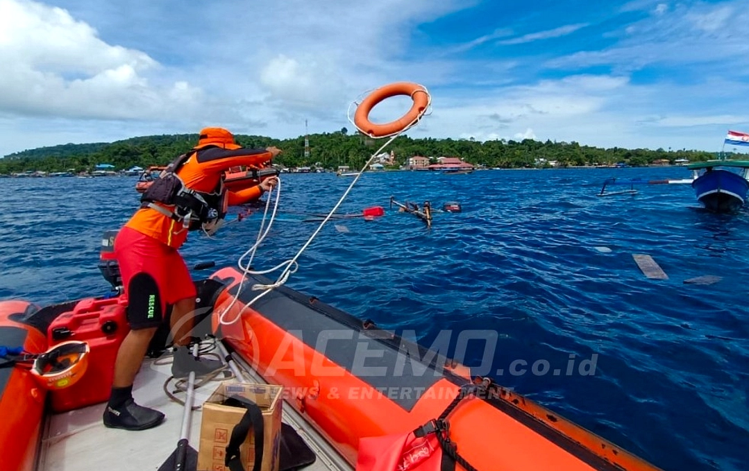 Enam Pemancing Diselamatkan Setelah Perahu Terbalik Buleleng