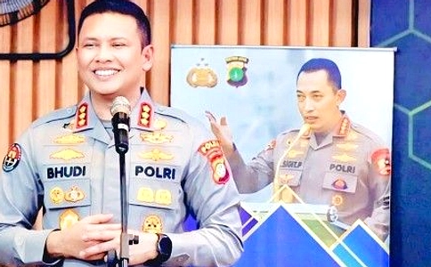 Fabiola Elizabeth Tersangka Penipuan Online Internasional