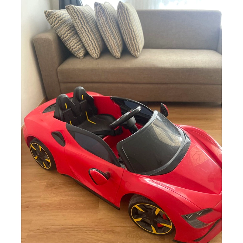 Ferrari Rp9,5 Miliar Hancur Dijadikan Perosotan Anak-anak