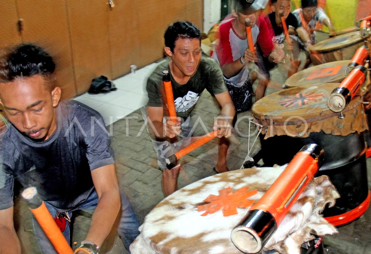 Festival Bedug Ngadulag Tegalsari Guncang Jalan Karawang