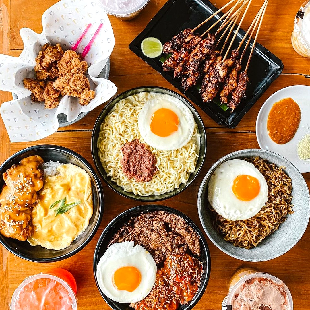 Foto Makanan Gagal Senyum, Kopi Berlebihan, Semangka vs Nanas