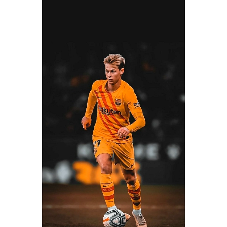 Frenkie de Jong Rekor Penampilan Terbanyak di Barcelona