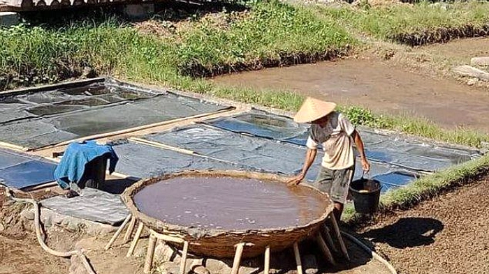 Garam Tradisional Desa Les Dukung Pemasaran Baru Astra