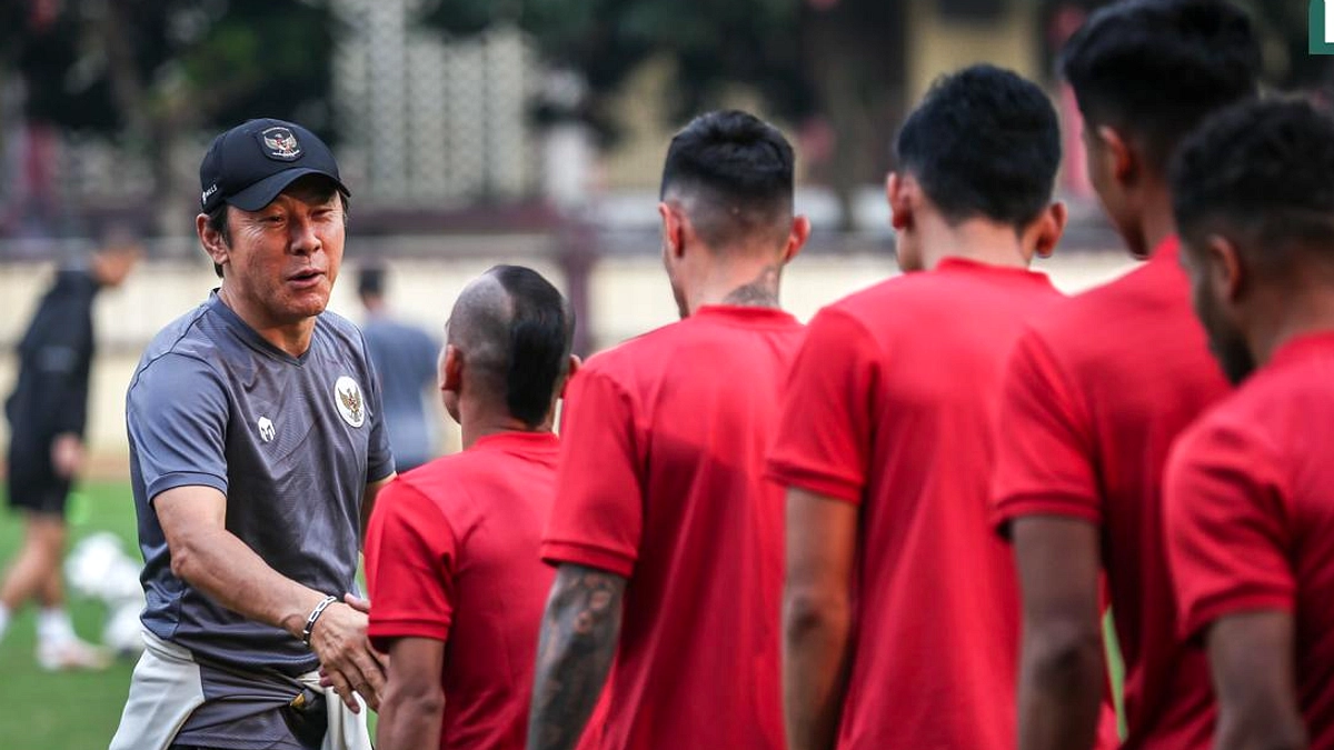 Garuda Kalah Oman 3-0 di SUGBK: Taktik Fleksibel Herdman Mencuat