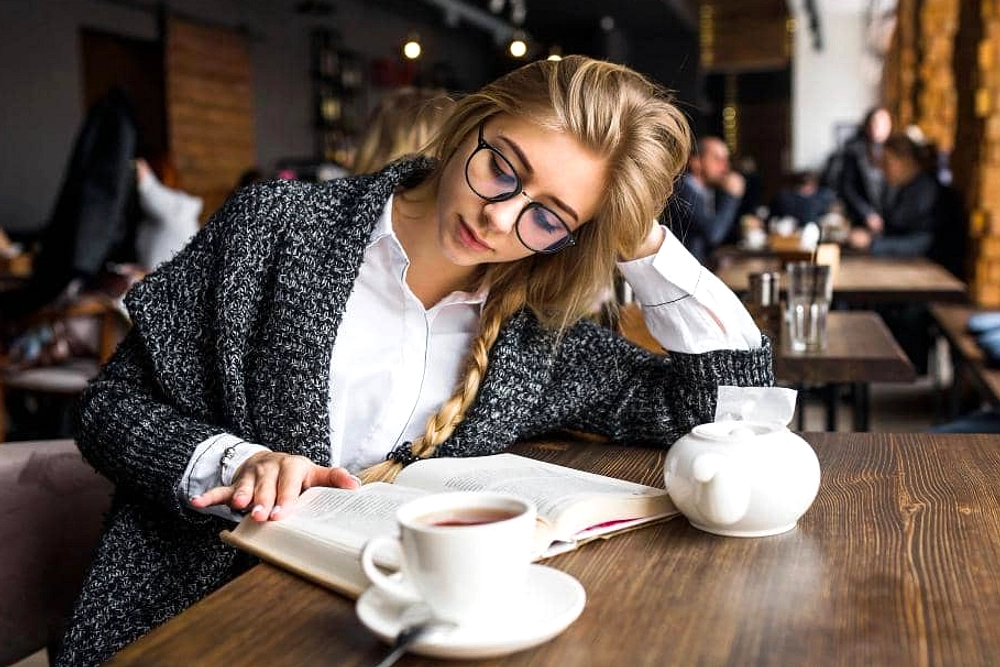 Gen Z dan Tantangan Membaca: Data PISA vs Minat Baca Muda