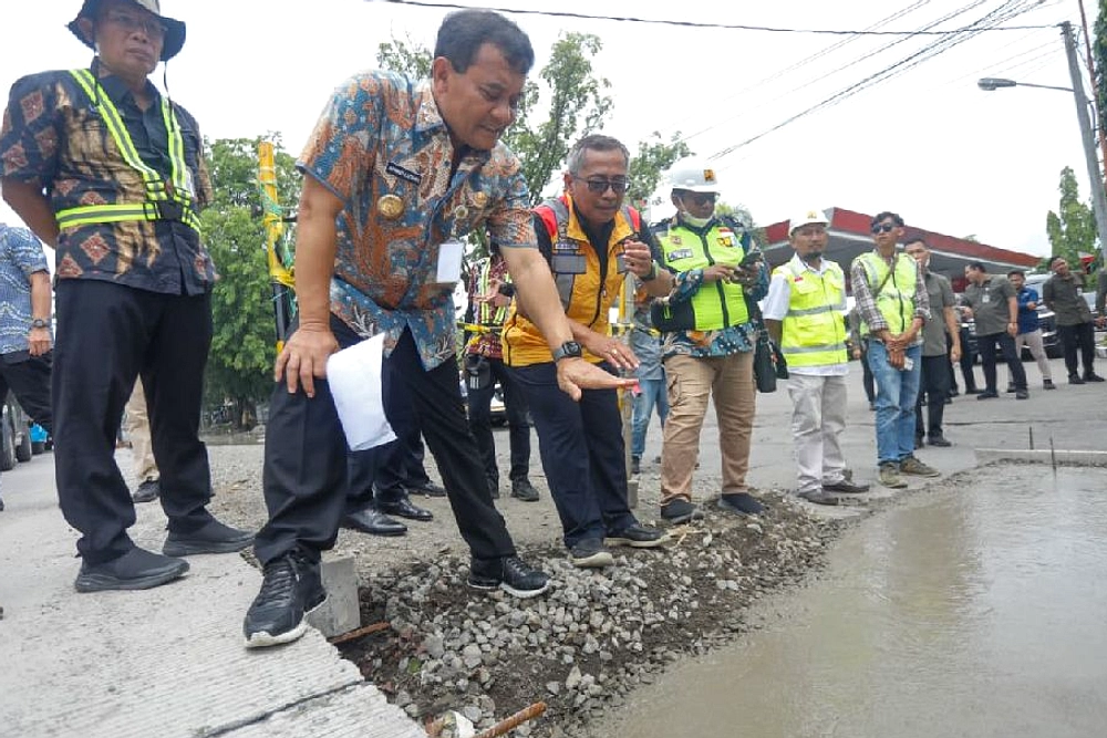 Gubernur Jateng Atur Ulang Anggaran 2026 untuk Perbaikan Jalan