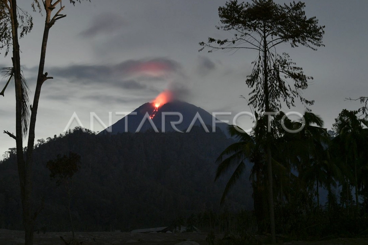 Gunung Semeru Tera, 8 Erupsi Luncur Lava 1,5 km dalam jam