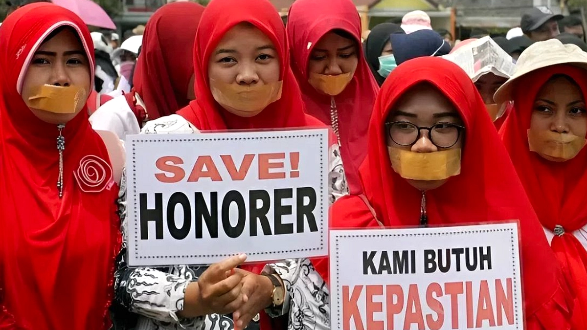 Guru Non-ASN Tetap di Sekolah Negeri Daerah hingga 2026