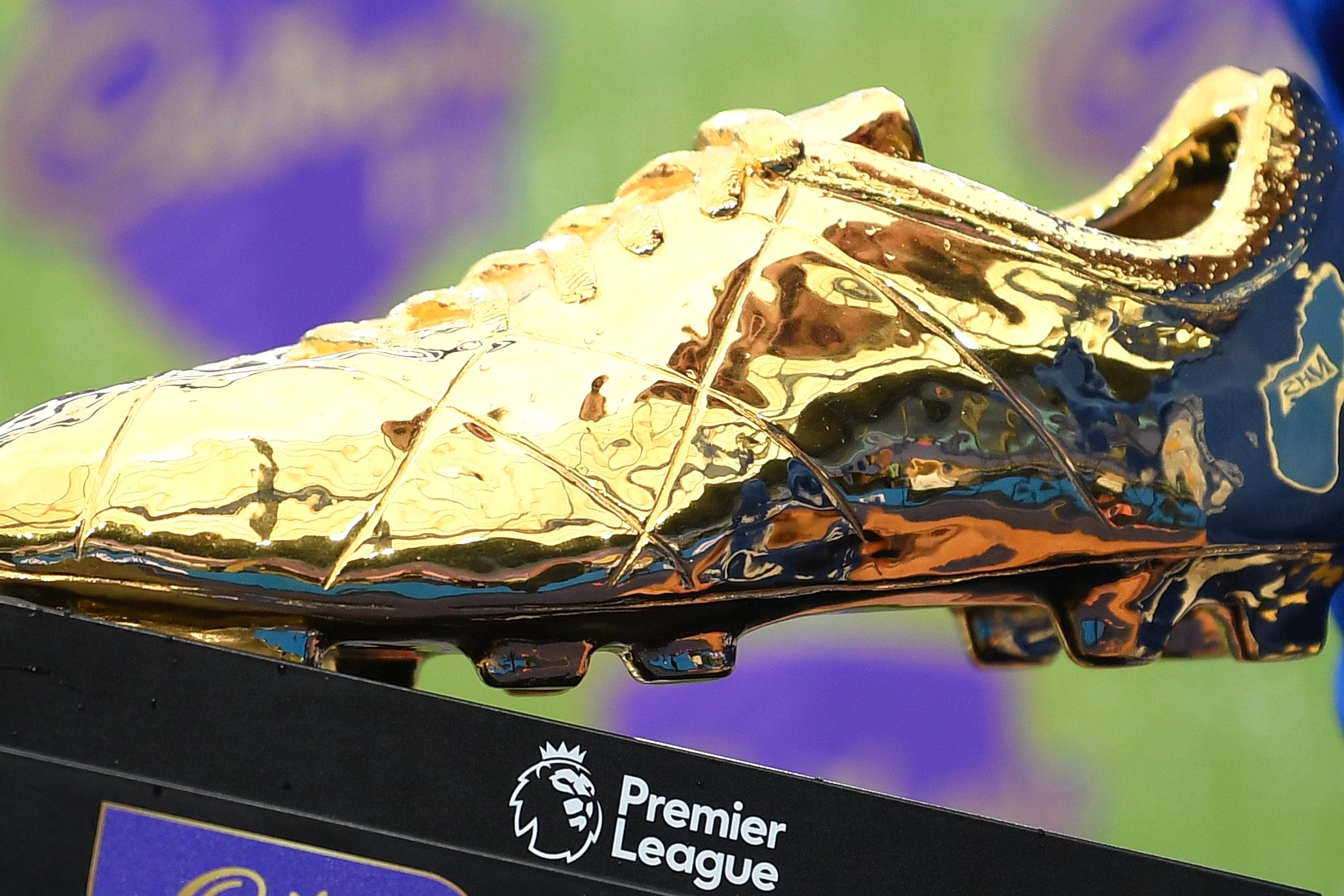 Haaland Raih Sepatu Emas ke-3, Dominasikan Premier 2025/26