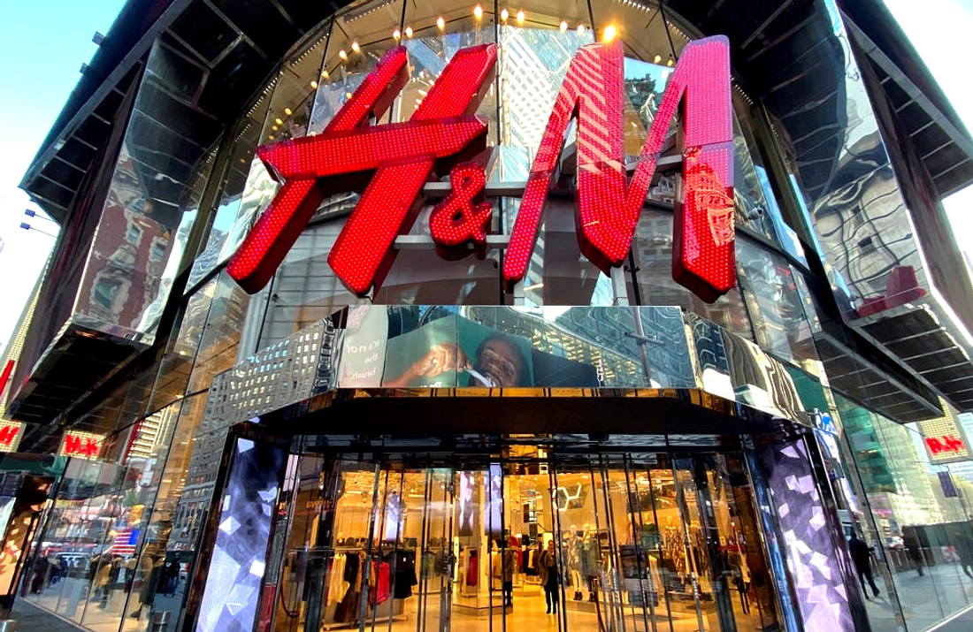 H&M Tutup 160 Toko Global, Tingkatkan Fokus E‑Commerce