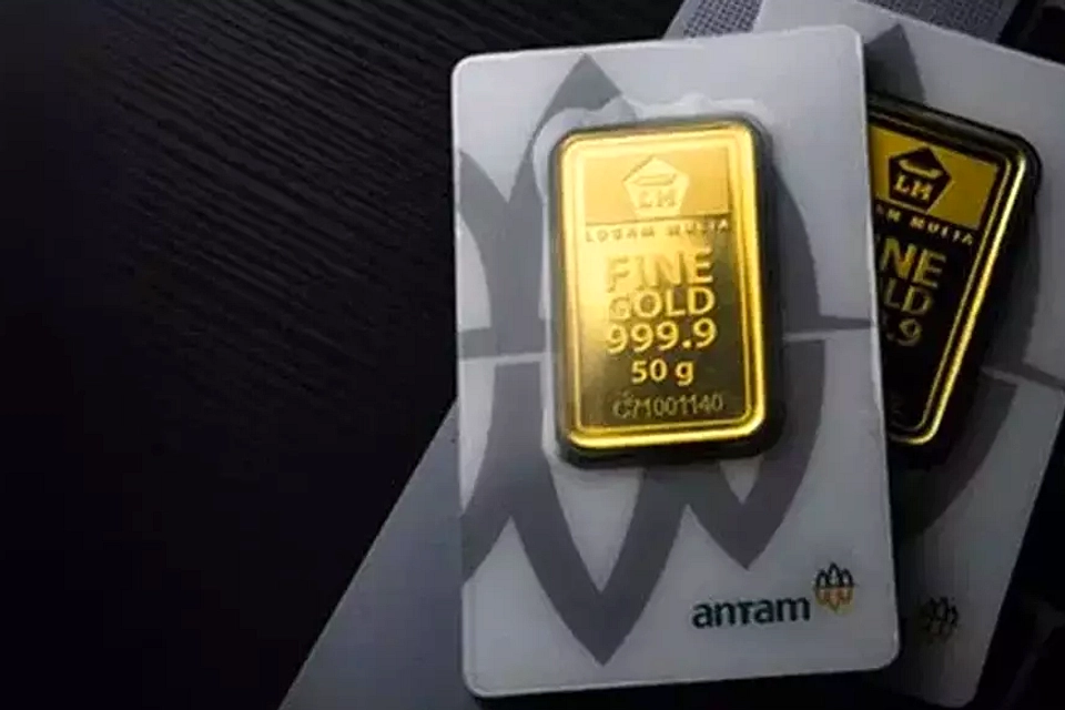 Harga Emas Antam 24K Turun Rp15.000 per Gram di Bursa