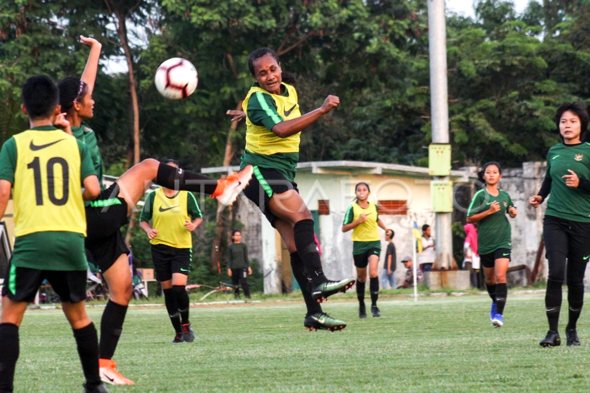Herdman: Jay Idzes Tidak Bisa Gabung, Timnas Fokus Kesehatan