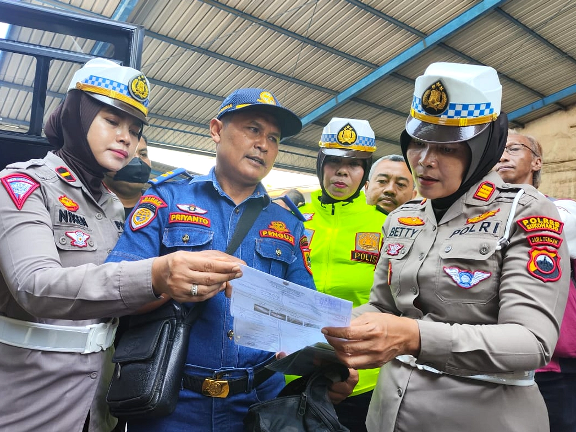 HP Andra ST Raib Usai McLaren 720S Ringsek