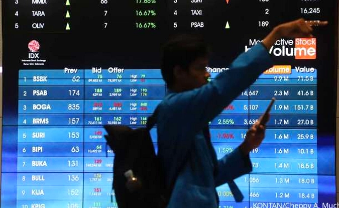 IHSG turun 0,32%, saham energi tertekan, basic industry naik