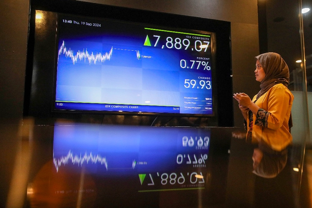 IHSG Turun 0,46% di Zona Negatif, Beli Rp717 Miliar