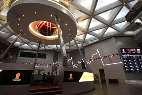 IHSG Turun 14,42%: Investor Asing Jual Bersih Rp23,34 Triliun