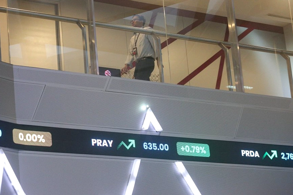 IHSG Turun 3,54% ke 6.094, Volume Indeks Pasar Rp 18,28T